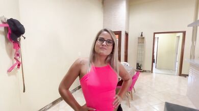 Mamou minha pica grossa enquanto o marido dela estava no motel com outra