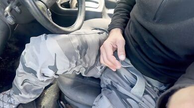 BLOWJOB IN THE CAR - I WANT TO SUCK YOUR COCK HERE AND NOW, CUM IN MY MOUTH