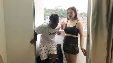 MI cachonda mejor amiga pierde la virginidad a los 18 años termina con todo mi semen en su estrecho culo por primera vez SEXO REAL CASER CON ENANO
