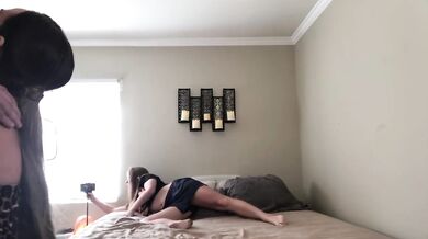 Behind the scenes footage of a threesome with two dimes