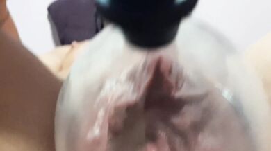 Amazing Pumped Giant Pussy