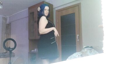 You're watching me try on dresses
