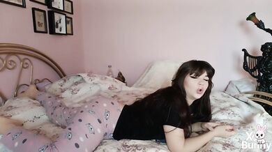 Farting every 5 seconds