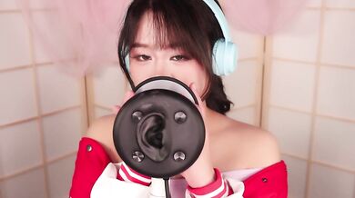 ASMR Hot Girl Oil Ear Massage and Mic Pumping Tingles | Power Chainsaw Man Cosplay