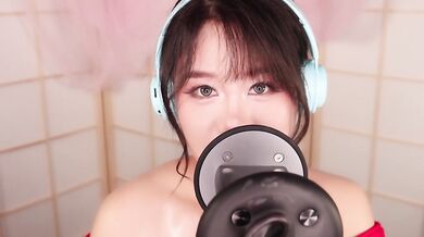 ASMR Hot Girl Oil Ear Massage and Mic Pumping Tingles | Power Chainsaw Man Cosplay