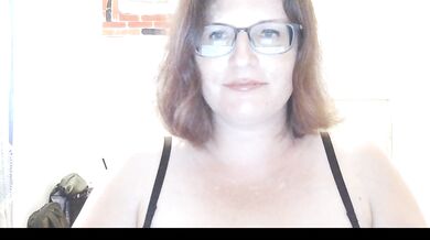 Teaser for bums and buns - full clip on fancentro
