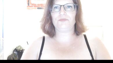 Teaser for bums and buns - full clip on fancentro