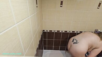 My Hot BBW Wife Masturbates in the Shower