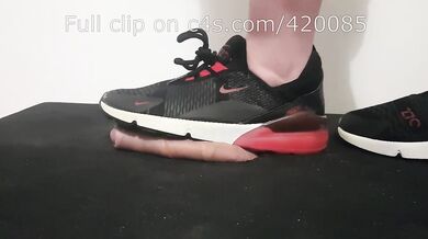 LittleShoes - Preview Cock Crush Nike Air Max 270 | Size 34
