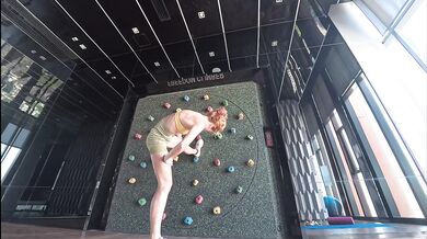 Redhead showing how flexible she is in those tight leggings