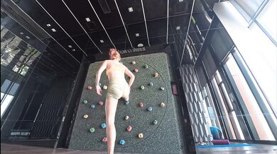 Redhead showing how flexible she is in those tight leggings