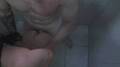 I took a shower with my stepsister and accidentally ejaculated on her butt.