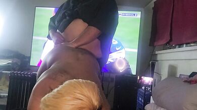 THICK CHICAGO THOT GETS ASSFUCKED WITH A STRAPON