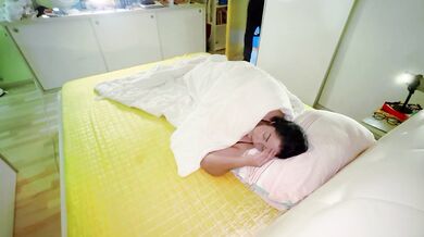 H. camera catches unfaithful stepmother after dad leaves for work