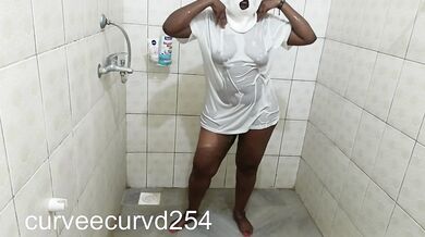 getting wet in the showers twerking
