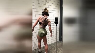 IG Live Q&A Mishap: 18yo Creampie Drips from Virgin Hole
