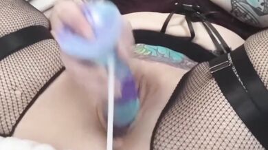 Lonley lady's late night squirting