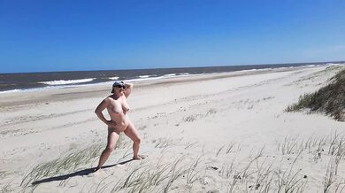 Naked walk and outdoor pissing in the desert
