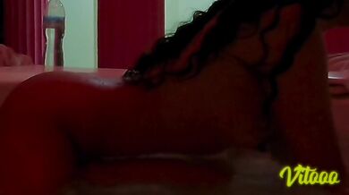 My girlfriend likes to have sex in the jacuzzi, she moves really well