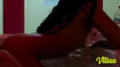 My girlfriend likes to have sex in the jacuzzi, she moves really well