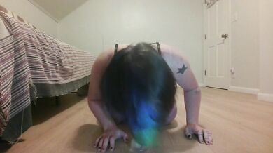 Bouncing my big ass on your cock in crotchless panties (Freebie from OF, link in bio)