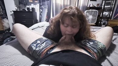 Good morning daddy. Please cum in my throat.