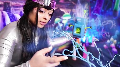 LUX VS ALIENS TEASER 2