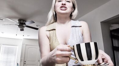 HELLO JERK OFF ASSHOLES • Fetish • Femdom • Tea Ceremony Luddo Vicka