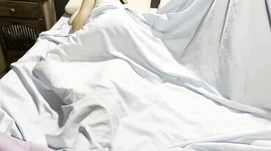 I get into my stepmother's bed while her husband is at work, and it ends with her vagina full of semen.