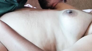 Nilaplap Ni Kagawad Ang Utong Ni Wifey Sunulit Habang Wala Si Hubby