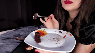Cuckcake Birthday Surprise: MILF Milks Husband’s Best-Friend TWICE, Glazes Chocolate Cake With His Cum