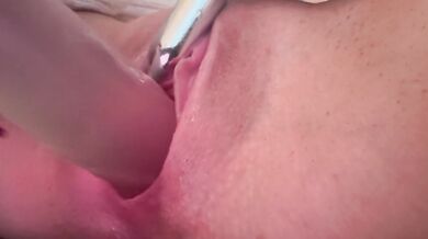 PINK PUSSY vs 8 INCH DILDO & VIBRATOR