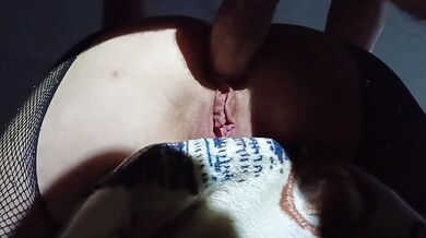 Intense Anal Close-Up MILF Gets An Orgasm