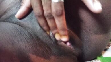 SKYMILE PEE OUTDOOR WHILE NEIGHBOR HUSBAND WATCH THROUGH WINDOW BEFORE FINGER PINK SHAVE PUSSY