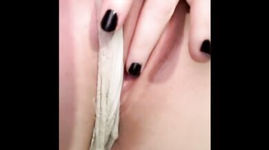 Desperate girl can’t hold her pee and floods her panties