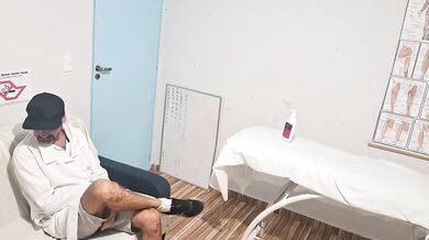 She wasn't expecting what the masseur did!