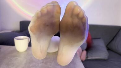 Why are my pantyhose wet?