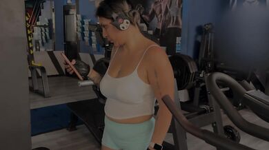 Colombian MILF gives oral sex to her partner after coming from the gym
