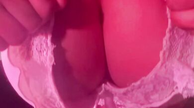Hermoso culo, senos bailando de placer gritona rizada