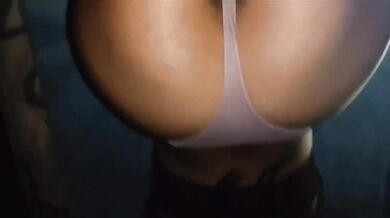 Conejita caliente quiere sexo rico con el vesino