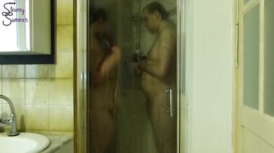 Showering couple starts to fuck while soaping