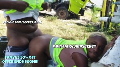 OUTDOOR ANAL ON THE JOB