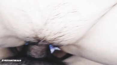 Ngentot cewek cantik jilbab muslimah tanpa kondom. Dia tak mau lepas hijab saat ngentot-Evesyantika