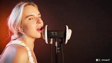 ASMR Close Up Juicy Ear Licking by Elsa (3Dio, 4K)