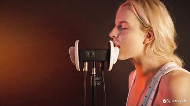 ASMR Close Up Juicy Ear Licking by Elsa (3Dio, 4K)