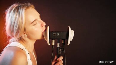 ASMR Close Up Juicy Ear Licking by Elsa (3Dio, 4K)