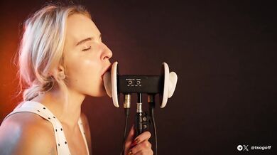 ASMR Close Up Juicy Ear Licking by Elsa (3Dio, 4K)