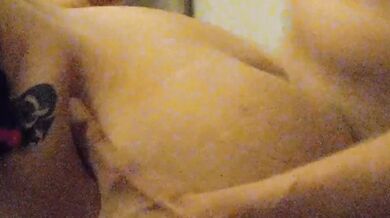 wife went crazy horny when she saw the eater's big dick and asked to be penetrated without a condom