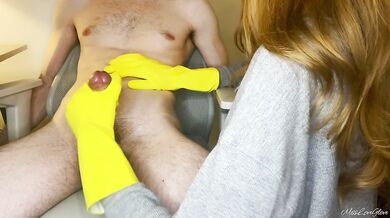 Babe Jerks me off in rubber gloves at my Home Office Desk