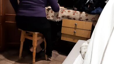 While my stepsister is writing notes on anatomy, her girlfriend is secretly eating my pussy under the blanket